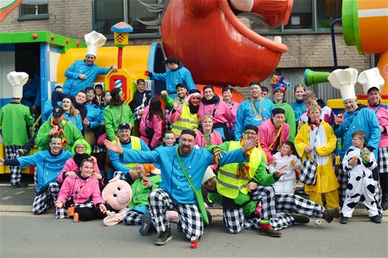 Heerlijk zonnetje voor carnavalstoet - Lommel