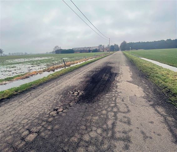 Helchterensedijk afgesloten: stabiliteitsproblemen - Peer