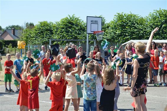 Helibel Herent viert begin vakantie - Neerpelt