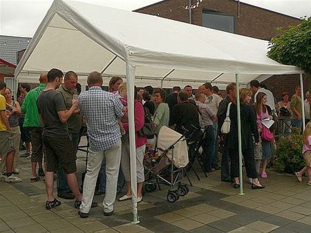Hèntse Fiste net niet uitgeregend - Neerpelt