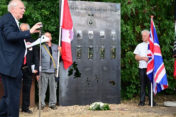 Herdenkingsmonument onthuld - Beringen