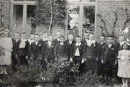 Herinneringen: de communiefoto anno 1909 - Neerpelt