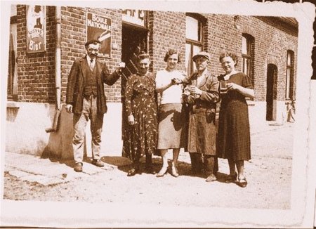 Herinneringen: wie kent dit café? - Neerpelt