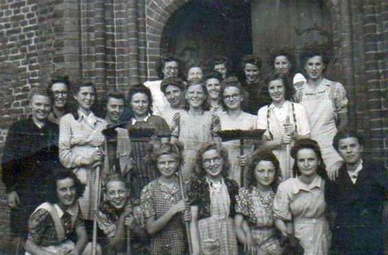Herinneringen: zij poetsten de kerk - Neerpelt