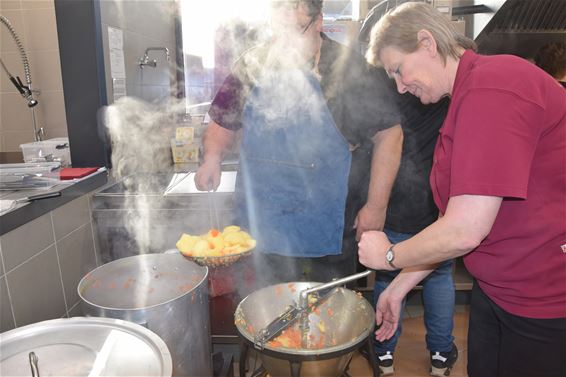 Het Breugheliaans eetfestijn van Sint-Theunis - Pelt
