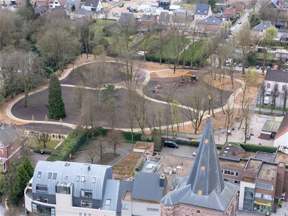 Het Burgemeesterspark vanuit de lucht - Lommel