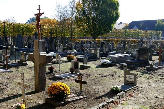 Het kerkhof van SHLille, 104 jaar oud - Neerpelt