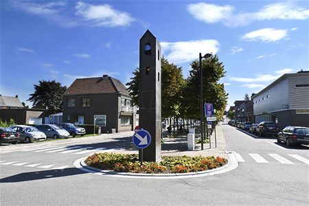 Het monument is verhuisd - Neerpelt