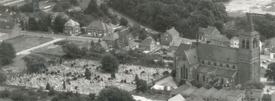 Het oude kerkhof in het centrum - Lommel