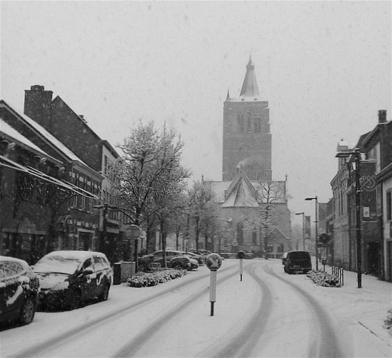 Het sneeuwt! - Peer