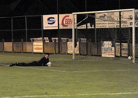 Heusden-Zolder klopt Esperanza - Neerpelt