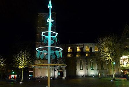 Hij staat er ! - Lommel