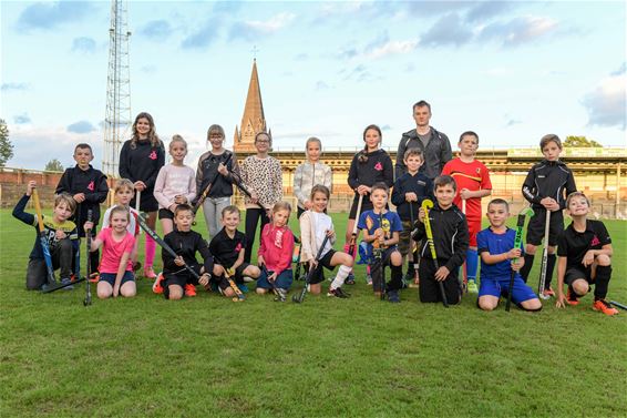 Hockeysport in de lift - Beringen