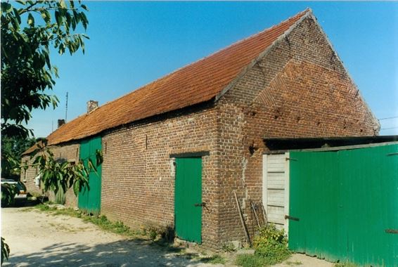 Hoeve Beckershofweg wordt gerestaureerd - Peer