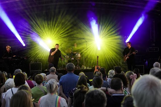 Holliz charmeert Parkies - Beringen