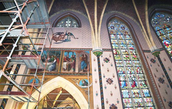 Eerste resultaat van restauratiewerken kerk - Lommel
