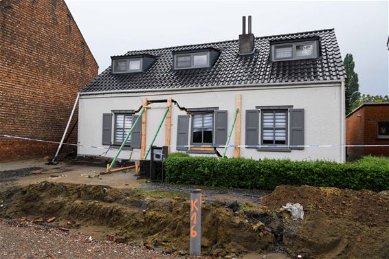 Huis barst onder werken - Beringen