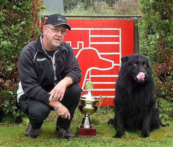 Hulde aan Erwin en Kazan - Neerpelt