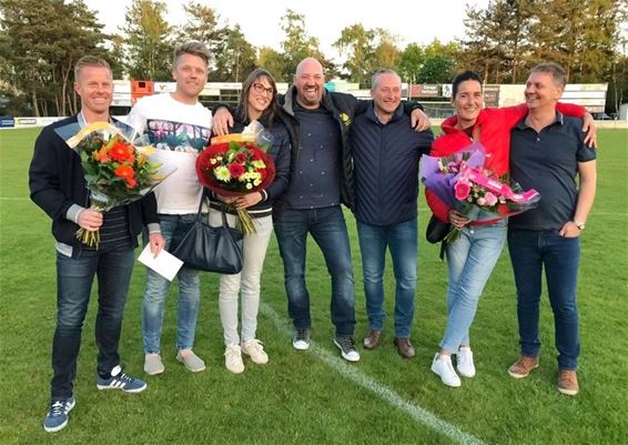 Huldiging bij Lutlommel VV - Lommel