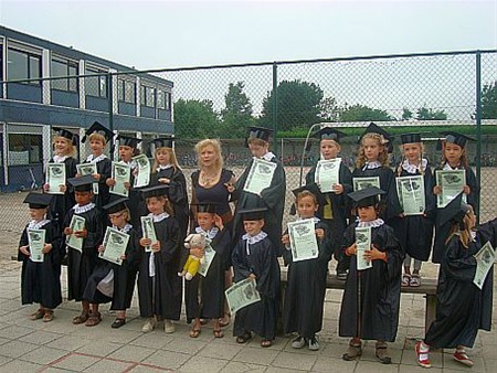 Hun eerste diploma - en zeker niet hun laatste - Neerpelt