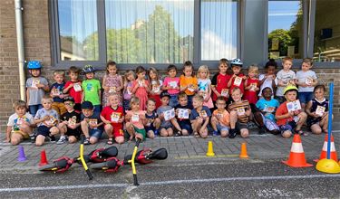 Hun eerste fietsdiploma - Pelt