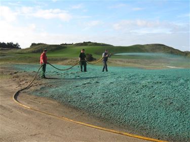 Hydroseeding-werken op terril - Beringen