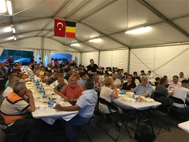 Iftaravond aan Fatih-moskee - Beringen