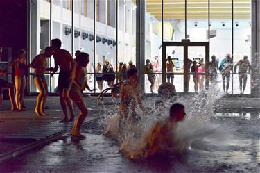 IJsberenduik in Sportoase - Beringen