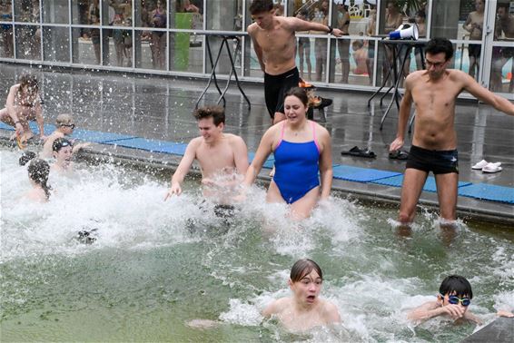 IJsberenduik Sportoase - Beringen