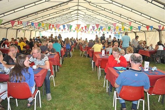 IJsjes eten in het IJspaleis - Neerpelt