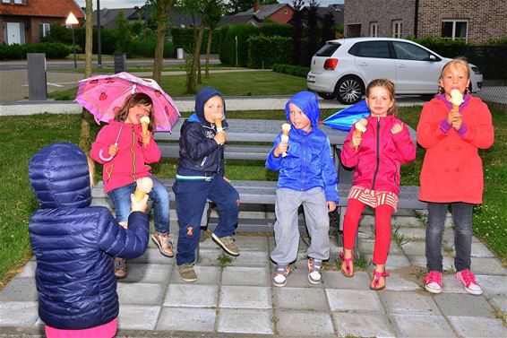 IJsjes eten op het Hènt - Neerpelt