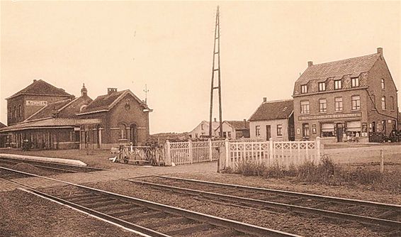 In een klein stationnetje... - Lommel