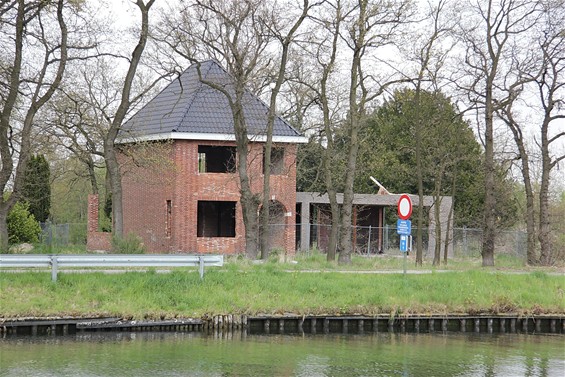 In Lommel staat een huis - Lommel