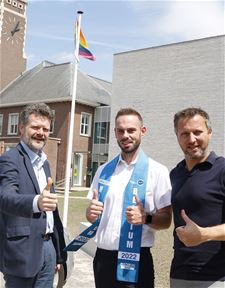 In Pelt wappert de regenboogvlag - Pelt