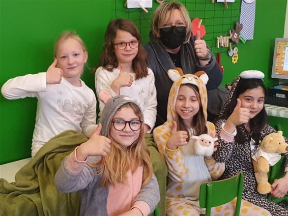 In pyjama naar school! - Beringen