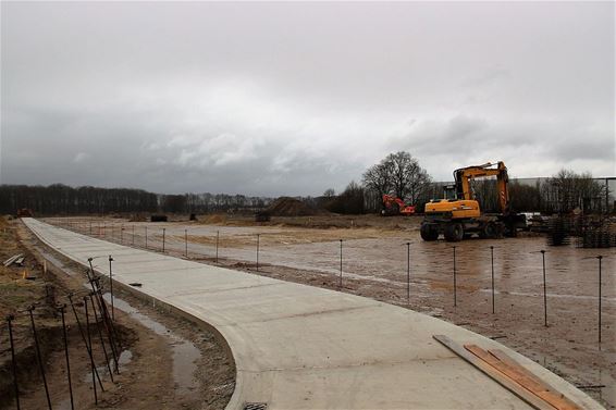 Industrieweg weer onderbroken - Peer