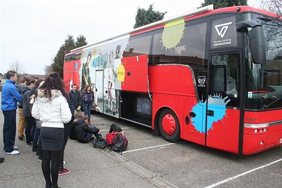 Interactieve verkeersopvoeding in een bus - Overpelt