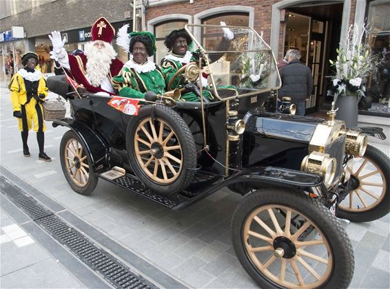 Intrede Sinterklaas in het centrum - Lommel