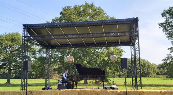 Jef Neve schittert in de ochtendzon - Beringen