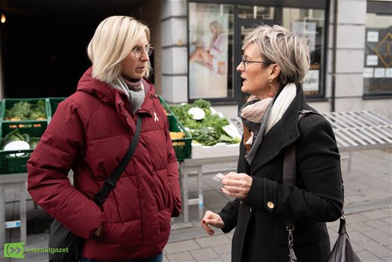 Jo Brouns steunt witte-lintjesactie op de markt - Pelt