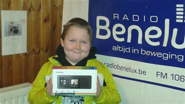 Joey Dullers wint tablet bij Radio Benelux - Beringen