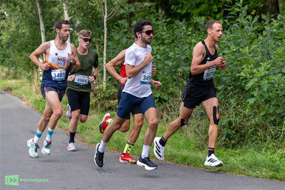 Jonas Nouwens derde in Groene Halve Marathon - Peer