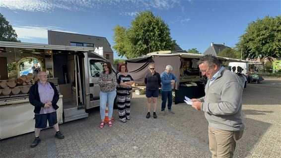 Jos neemt afscheid van de markt: wuif hem uit! - Hechtel-Eksel