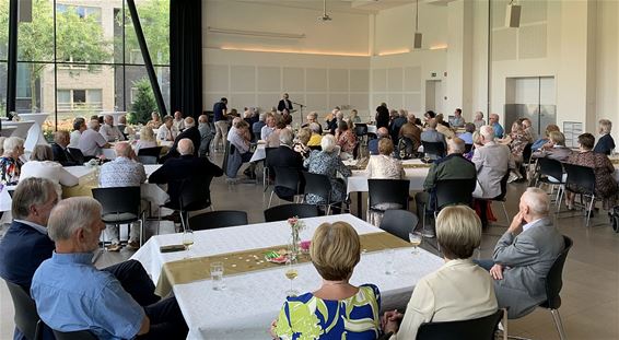 Jubilarissen samen aan het feest - Hamont-Achel