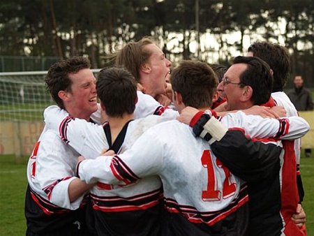 Juniors van Lindel-Hoeven kampioen - Overpelt