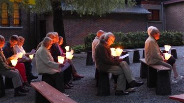 Kaarsjesprocessie aan Koersels Kapelleke - Beringen