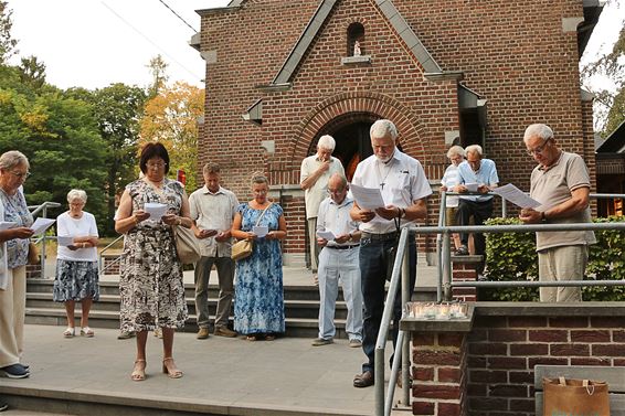 Kaarsjesprocessie Koersels Kapelleke - Beringen