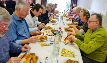 Kaarten en kieners vieren feest - Beringen