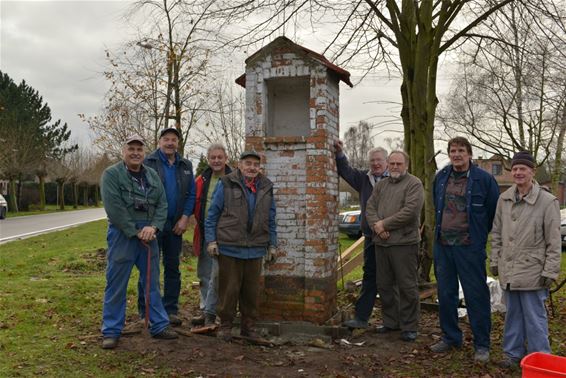 Kapel in Stal verhuisd - Beringen