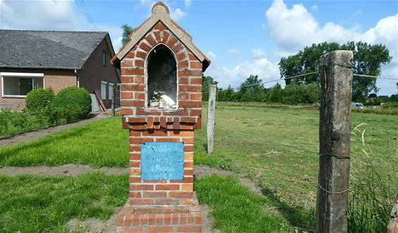 Kapelletje in slechte staat - Neerpelt